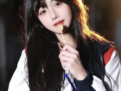 dy新晋“纯欲天花板”不吃奶露拖翻车,本人长这样还装清纯女神?